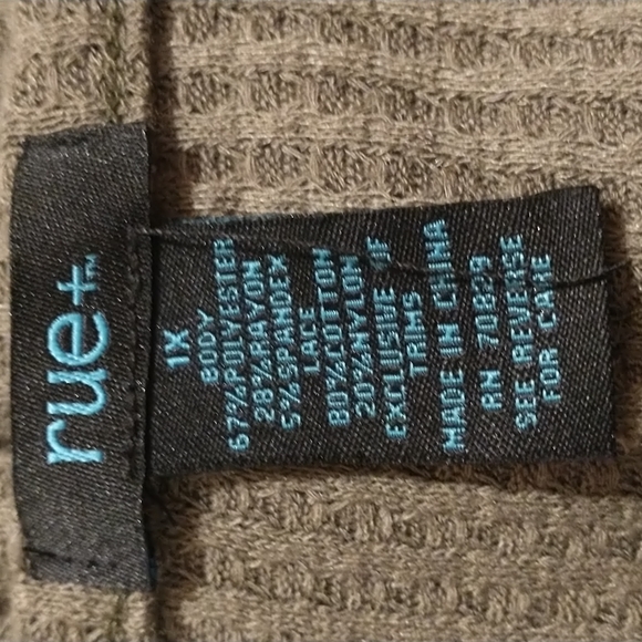 Rue Plus Olive Green Sleeveless Assymmetrical Top - Picture 6 of 6